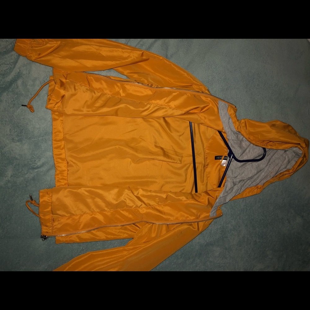 windbreaker - Picture 2 of 4